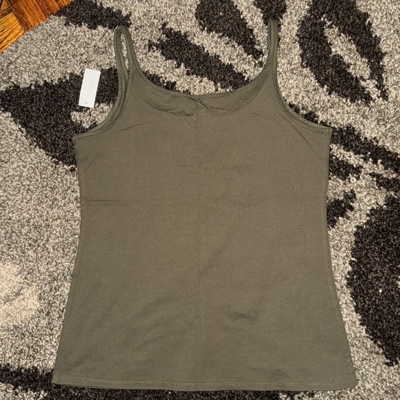 New York & Company Green Fitted Sleeveless Tank Top - Picture 3 of 3